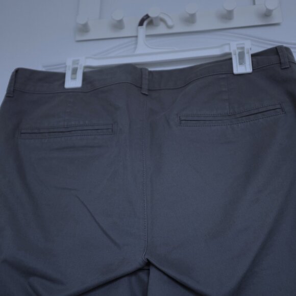 COPY - Old Navy grey Pixie Mid Rise pants size 14 - Picture 9 of 10